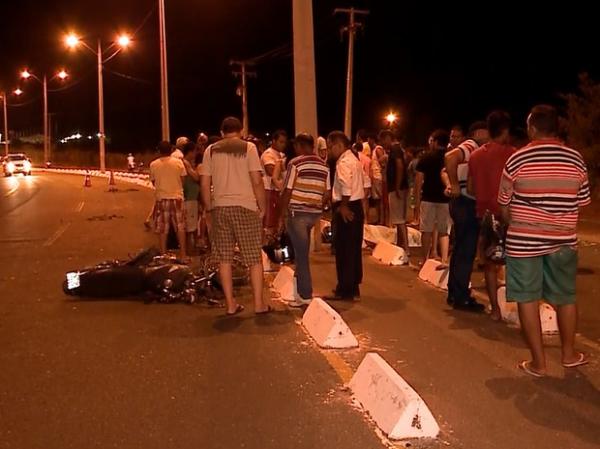Acidente ocorreu na Avenida Joaquim Nelson, Zona Sudeste de Teresina.(Imagem:Reprodução/TV Clube)
