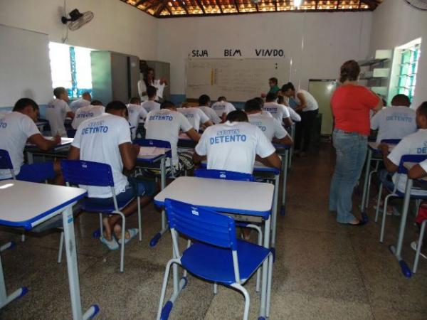 Detentos da Penitenciária Gonçalo de Castro Lima realizam provas do Enem.(Imagem:PGCL)