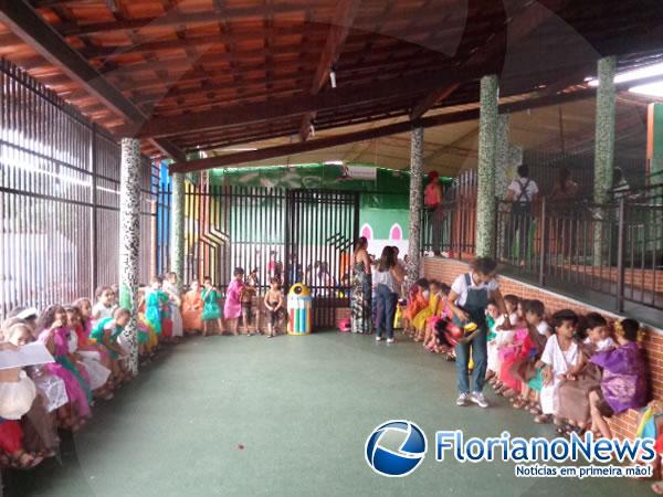 Paixão de Cristo é encenada por crianças da Escola Pequeno Príncipe.(Imagem:FlorianoNews)