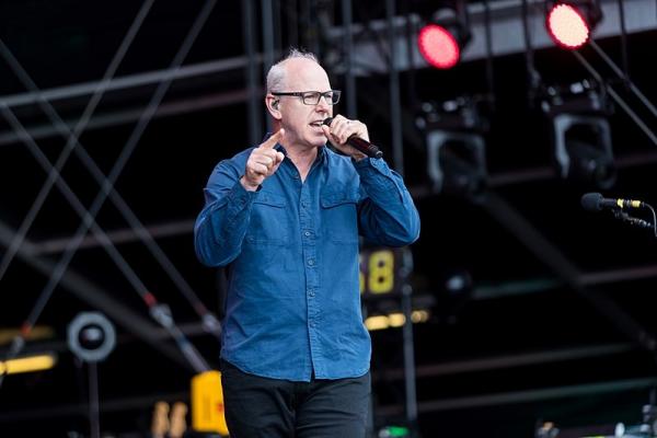 Greg Graffin, fundador da Banda Bad Religion é formado em Antropologia e Geologia.(Imagem: Rawpic/Wikimedia Commons)