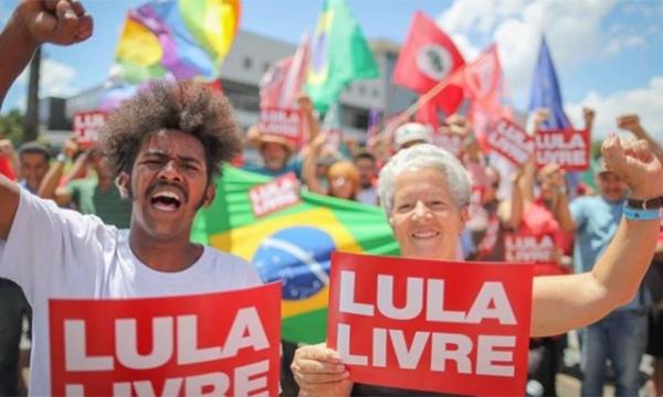 Campanha Lula Livre passa por ajuste e quer organizar oposição a Bolsonaro.(Imagem:Divulgação)