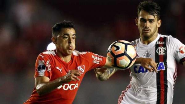 O Independiente venceu o duelo de ida, em Buenos Aires, por 2 a 1.(Imagem:REUTERS)