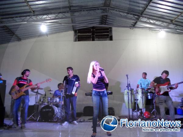 Festival Sertanejo 2015 é realizado pelo Projeto Amarelinho.(Imagem:FlorianoNews)