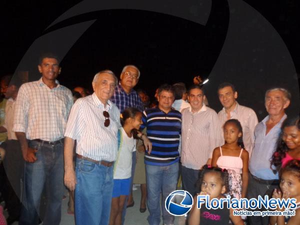 Gustavo Neiva participa da inauguração da ponte no bairro Taboca.(Imagem:FlorianoNews)