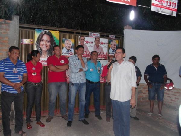 Oscar Procópio realiza palestra no bairro Taboca, em Floriano.(Imagem:Assessoria de Comunicação)