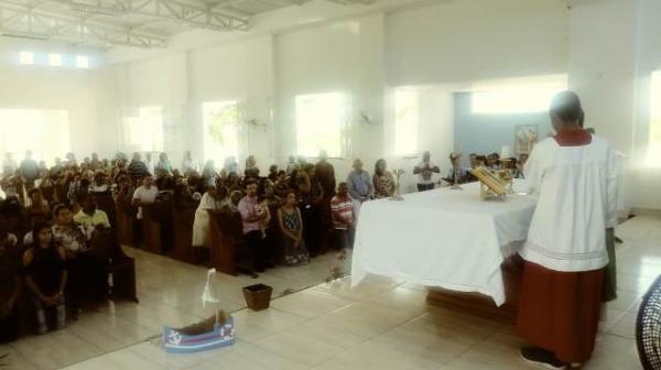 Igreja católica realiza missa de ação de graças em homenagem ao Dia dos Pais. (Imagem:FlorianoNews)