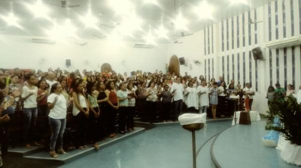Católicos participam da Missa da Graça presidida pelo Padre Jeferson Silva em Floriano(Imagem:FlorianoNews)