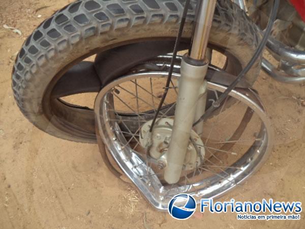 Em Barão de Grajaú motociclista colide contra carro e é atropelado enquanto recebe socorro.(Imagem:FlorianoNews)