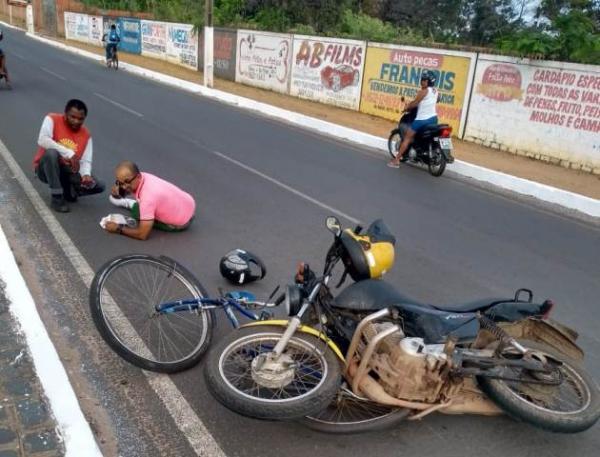 Ciclista é atropelado em pista de rolamento em Floriano.(Imagem:Reprodução)