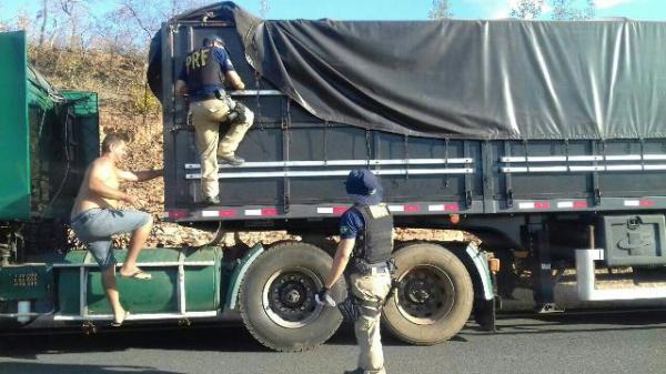 PRF flagra caminhões com 600 toneladas em excesso de peso.(Imagem:PRF)