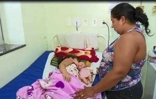 Menina de 4 anos com leucemia faz cartinha para o Papai Noel: 