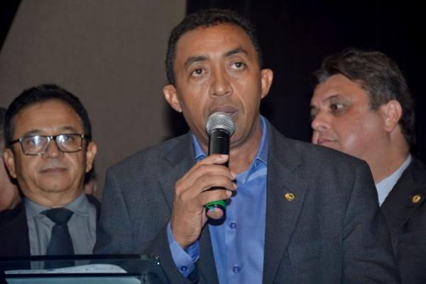 Joel Rodrigues participa da solenidade de filiação ao PP em Teresina.(Imagem:ASCOM)