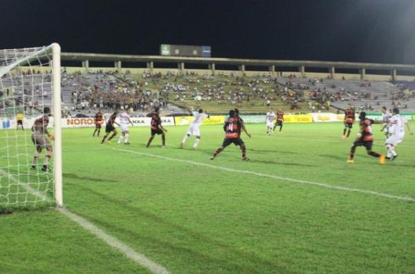 Flamengo-PI teve uma campanha irregular e conquistou apenas uma vitória no primeiro turno.(Imagem:Antônio Fontes)