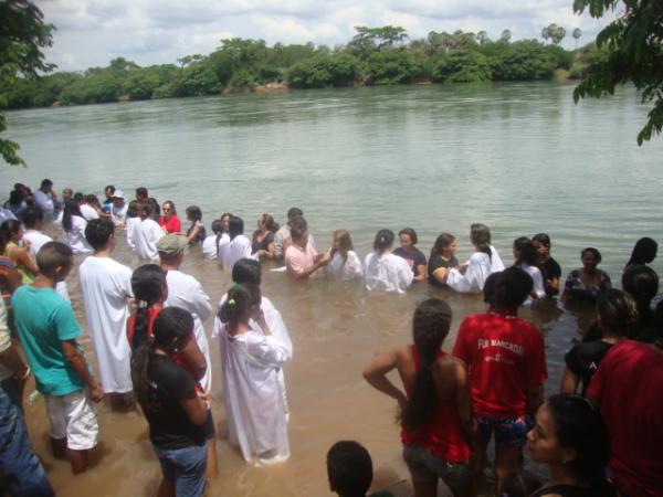 Realizado batismo coletivo em Floriano. (Imagem:FlorianoNews)