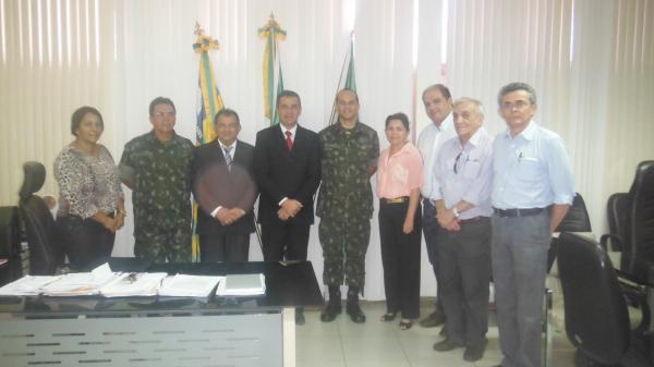 Prefeito toma posse no cargo de presidente da Junta do Servi&ccedil;o Militar.(Imagem:FlorianoNews)