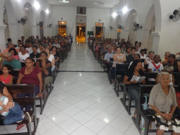 Paróquia Santo Antônio celebrou Missa do Lava-pés.(Imagem:FlorianoNews)