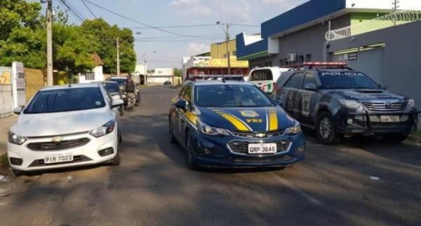 Polícia prende quadrilha com carros roubados na BR 316.(Imagem:PRF)