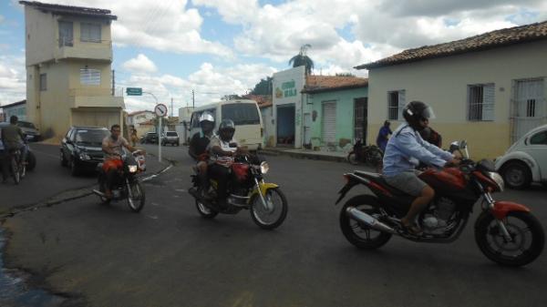 Rua do bairro Sambaíba será alargada para melhorar o tráfego de veículos.(Imagem:FlorianoNews)