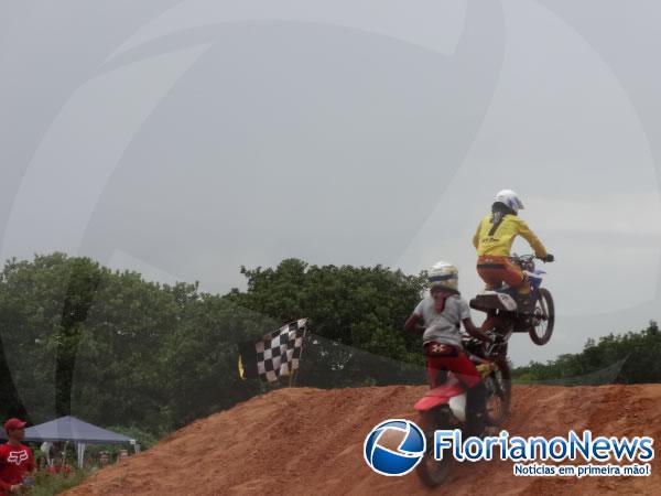 Emoção em duas rodas e muita adrenalina marcaram o I Motocross Arena Show de Floriano.(Imagem:FlorianoNews)