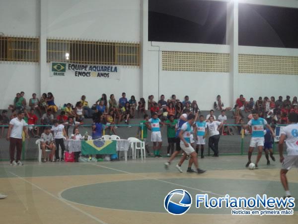 Tarde esportiva é realizada com alunos do colégio Estadual.(Imagem:FlorianoNews)