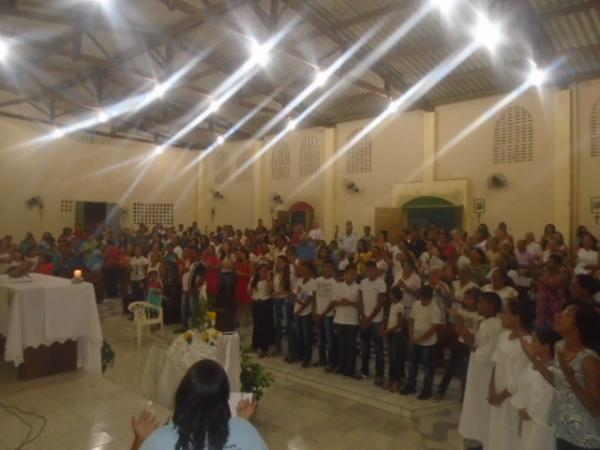 Fieis acompanham encerramento dos festejos de Nossa Senhora de Fátima em Floriano.(Imagem:FlorianoNews)