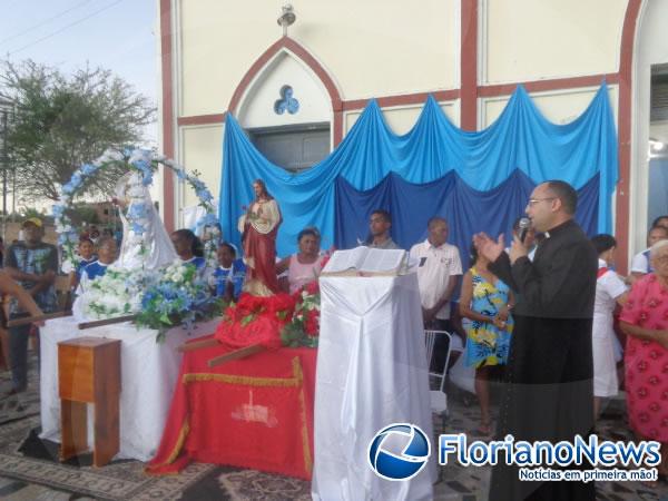 Procissão marca encerramento da festa de Nossa Senhora de Nazaré.(Imagem:FlorianoNews)