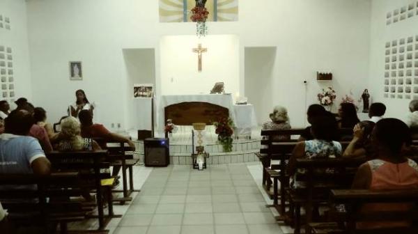 Igreja de Santa Rita realiza tríduo em preparação a ordenação presbiteral em Floriano.(Imagem:FlorianoNews)