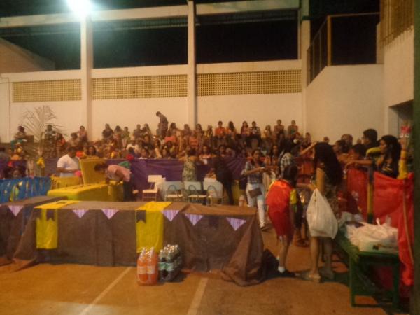 Escola Mega de Floriano realiza arraiá junino.(Imagem:FlorianoNews)