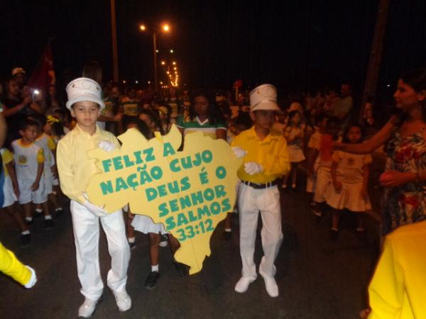 Desfile cívico de 7 de Setembro reuniu milhares de pessoas em Floriano.(Imagem:FlorianoNews)