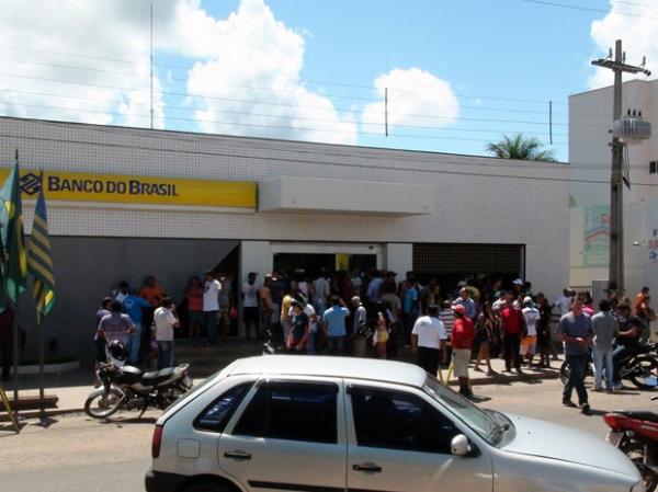 População ficou apavorada com ação da quadrilha em Bom Jesus (Imagem:Emiliano Monteiro Amorim)