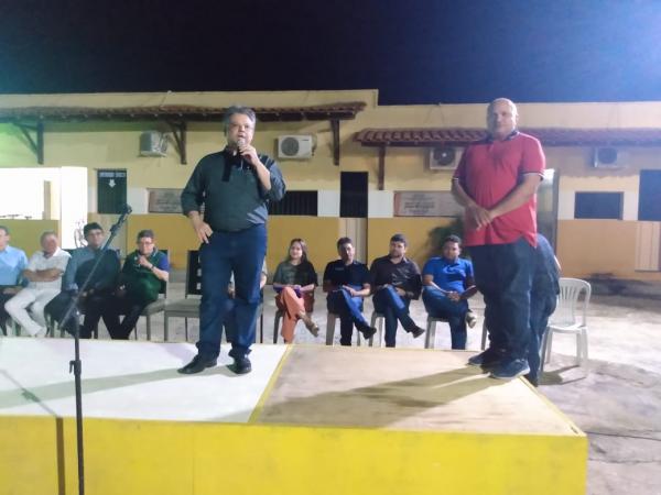 Deputado Gustavo Neiva afirma apoio à pré-candidatura de Avelino Neiva a prefeito de Floriano(Imagem:FlorianoNews)