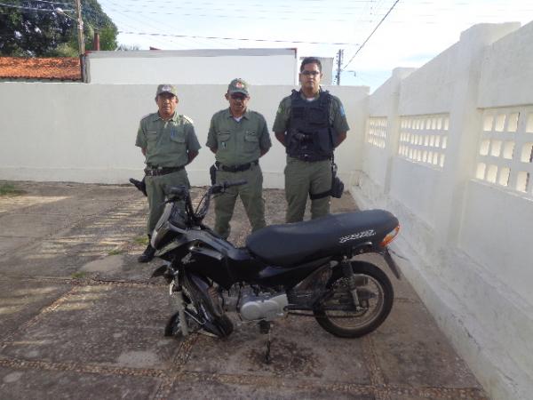 Polícia prende dois homens acusados de assaltar farmácia em Floriano.(Imagem:FlorianoNews)