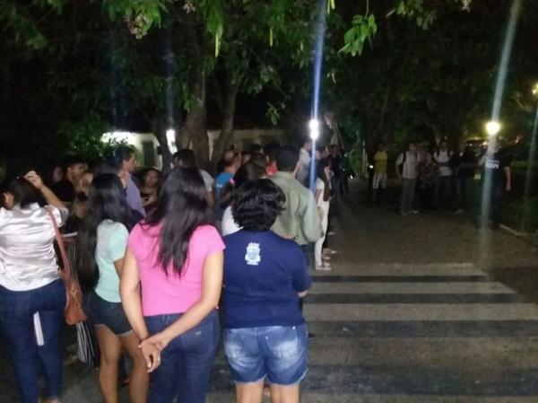 Estudantes protestaram contra a insegurança no Campus Poeta Torquato Neto.(Imagem:Ellyo Teixeira/G1)