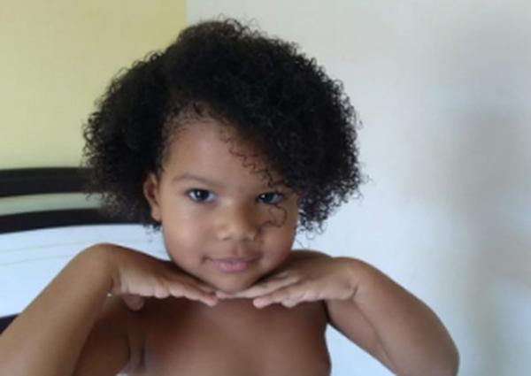 Maria Alice de 2 anos ficou conhecida após vídeo falando sobre o cabelo de Maju Coutinho.(Imagem:Arquivo Pessoal/Victor Mariano)