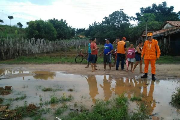 Defesa Civil e Corpo de Bombeiros alertam famílias sobre risco de inundação em Luzilândia, no Piauí.(Imagem:Divulgação/ Prefeitura de Luzilândia)