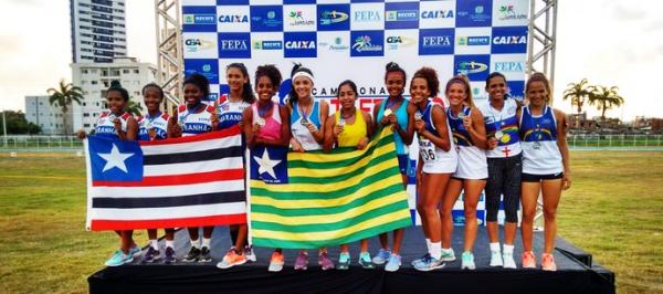 Equipe piauiense no revezamento 4x100m e 4x400m conquistou ouro no Recife.(Imagem: Márcia Araújo )