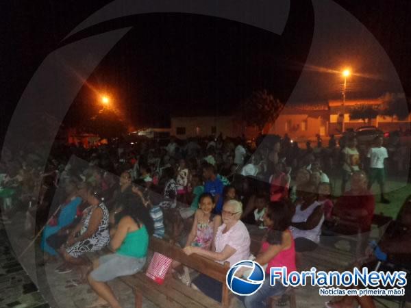 Festejos de Nossa Senhora de Nazaré inicia com o tradicional levantamento do mastro.(Imagem:FlorianoNews)