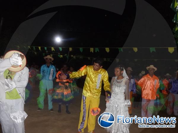 Festival de quadrilhas é realizado pelo Repórter Amarelinho na localidade Morrinhos.(Imagem:FlorianoNews)