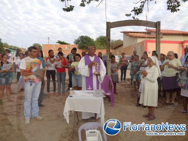 Dia de Finados é marcado por visitas e missas nos principais cemitérios de Floriano.(Imagem:FlorianoNews)