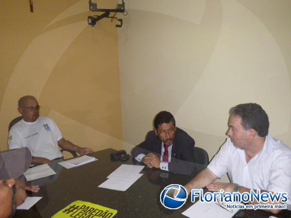 Reuni&atilde;o definiu utiliza&ccedil;&atilde;o dos pared&otilde;es de som durante o carnaval de Floriano.(Imagem:FlorianoNews)