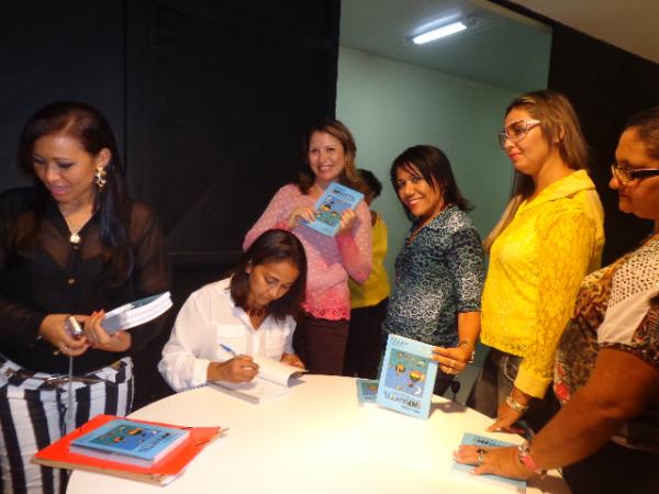 UFPI lança livro Educação Infantil: Reflexões sobre a Formação Docente e as Práticas Educativas.(Imagem:FlorianoNews)