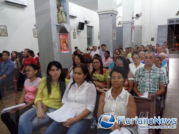 Pe. Aristides Ferreira toma posse como pároco de Nazaré do Piauí.(Imagem:FlorianoNews)