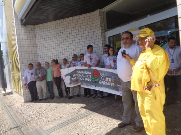 Bancários iniciam campanha salarial com manifestação em Floriano.(Imagem:FlorinoNews)