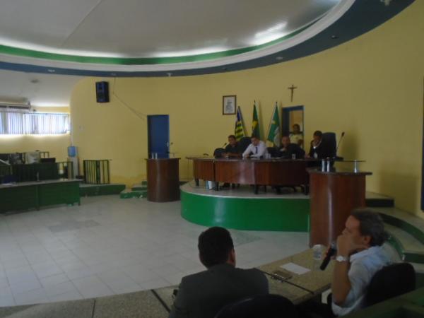 Audiência pública discute reenquadramento dos servidores públicos de Floriano.(Imagem:FlorianoNews)