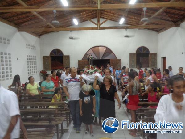 Procissão e missa encerraram festejo de Santa Rita de Cássia em Floriano.(Imagem:FlorianoNews)