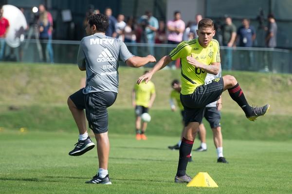 Cuéllar em treino no Ninho do Urubu.(Imagem:Alexandre Vidal/Flamengo)