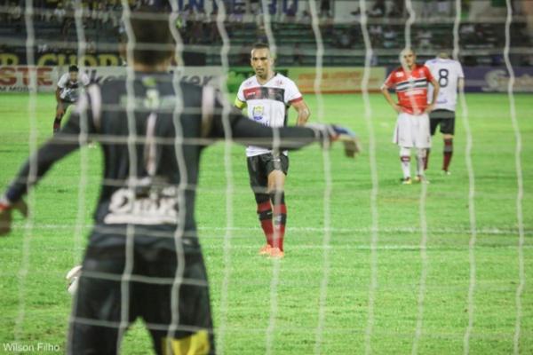 Derrota no clássico reduz chances do Flamengo e Eduardo lamenta.(Imagem:Wilson Filho/Fla-PI)