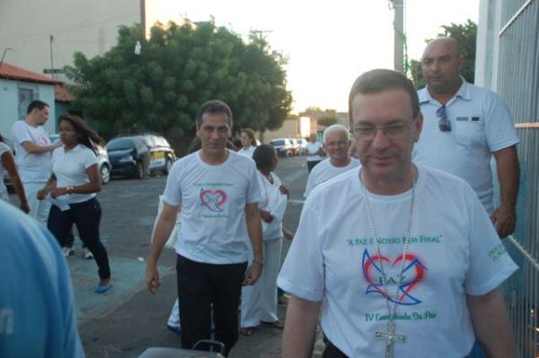 Prefeito Gilberto Jr e Secretários Municipais participaram da IV Caminhada da Paz.(Imagem:Secom)