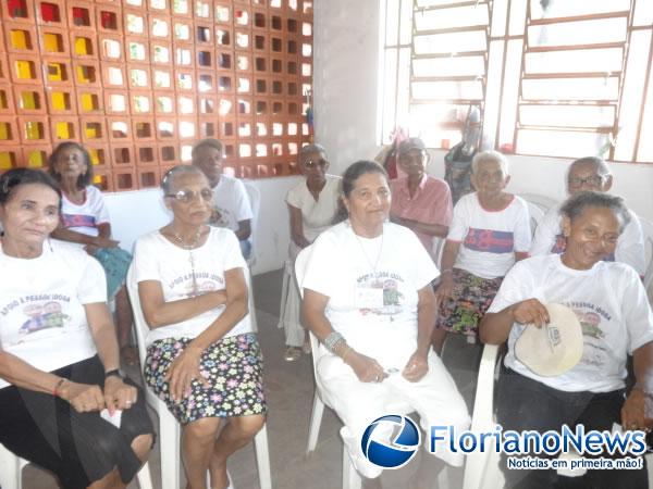 Prefeitura de Floriano distribui cestas básicas para famílias assistidas pelo CRAS.(Imagem:FlorianoNews)