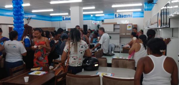 Inauguração do Magazine Liliani em Floriano atraiu dezenas de clientes.(Imagem:FlorianoNews)